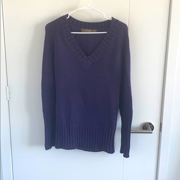 Long v-neck purple sweater - Picture 1 of 1